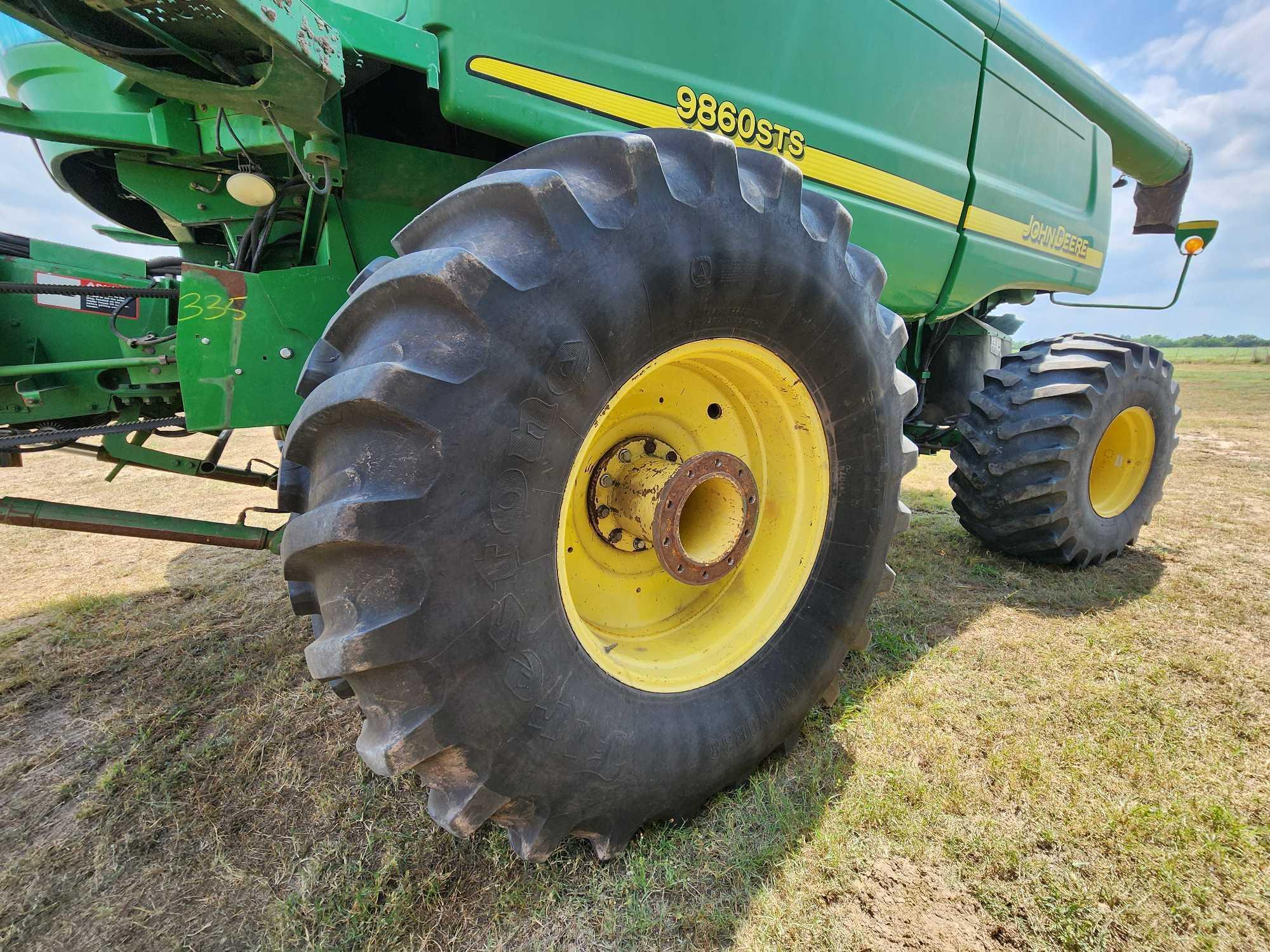 2005 John Deere 9860 STS Combine