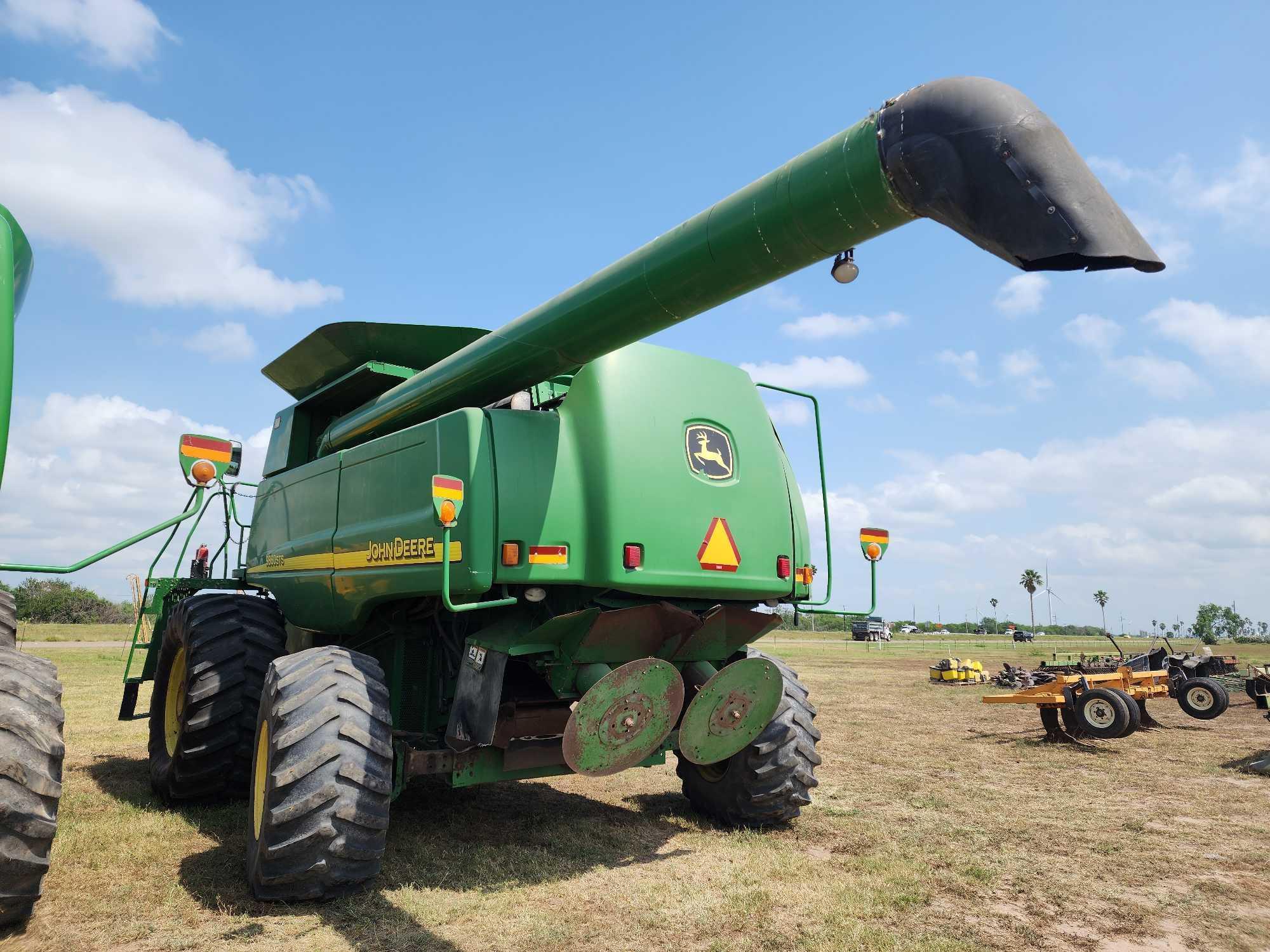 2005 John Deere 9860 STS Combine