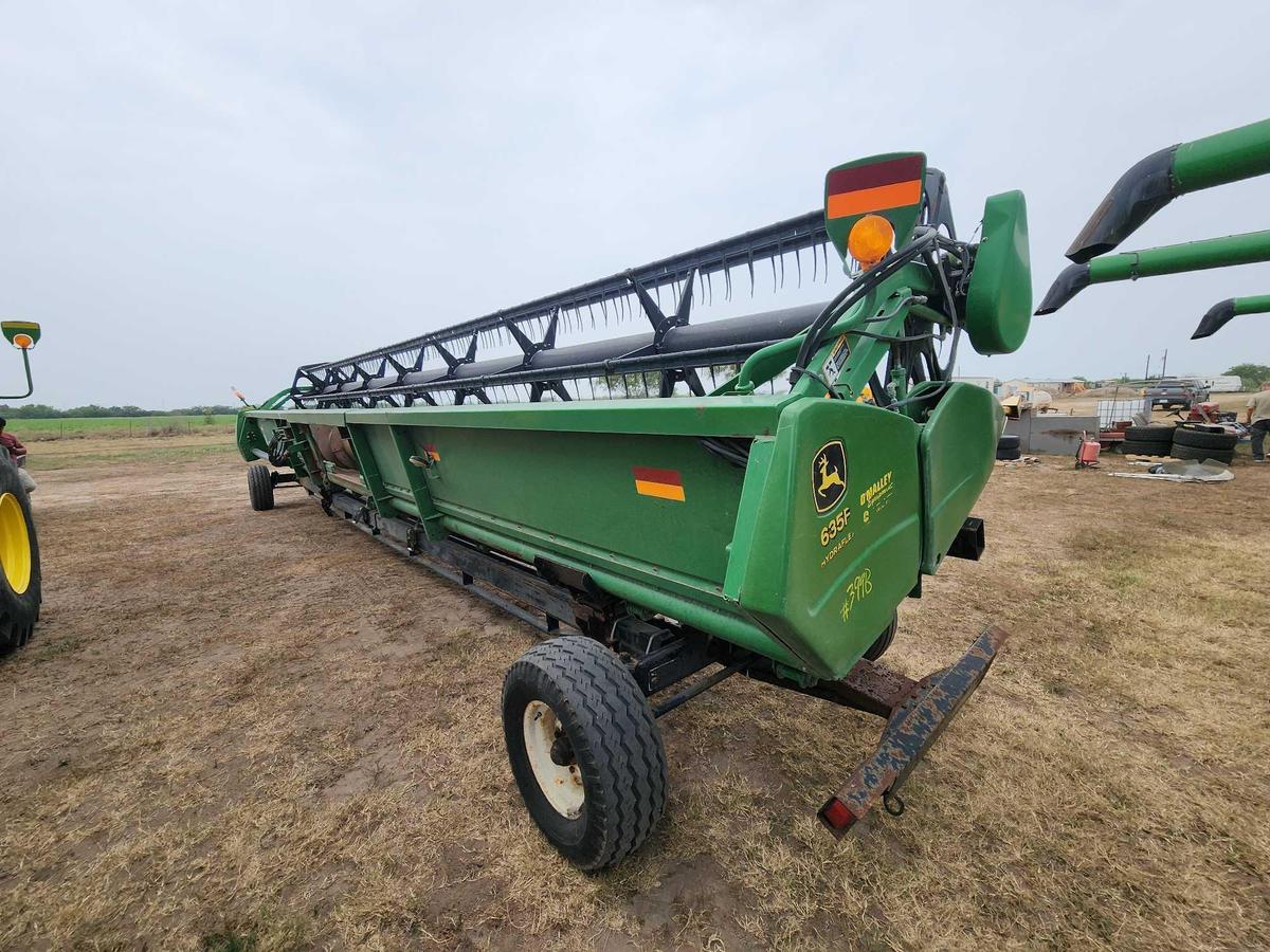 John Deere 635F Hydraflex Platform Header (NO TRAILER)