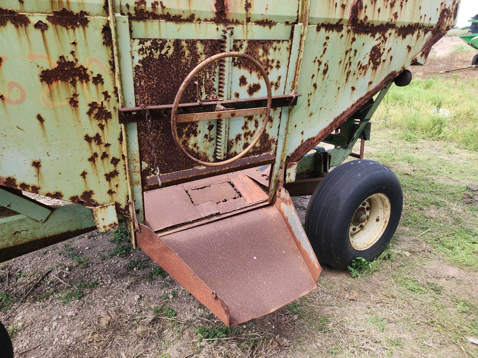 Farm Gravity Wagon