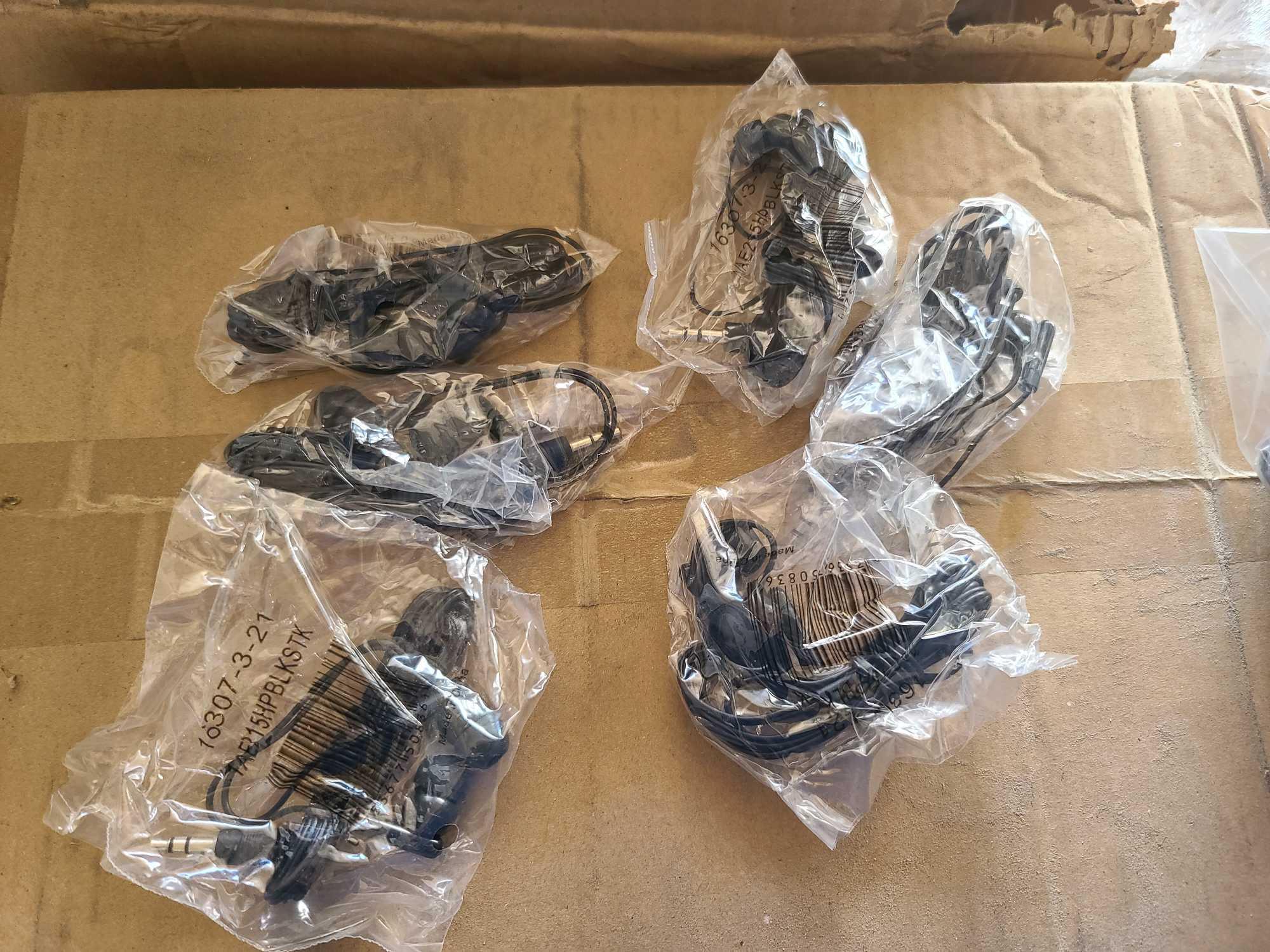 (1) Pallet of Wire Headphones