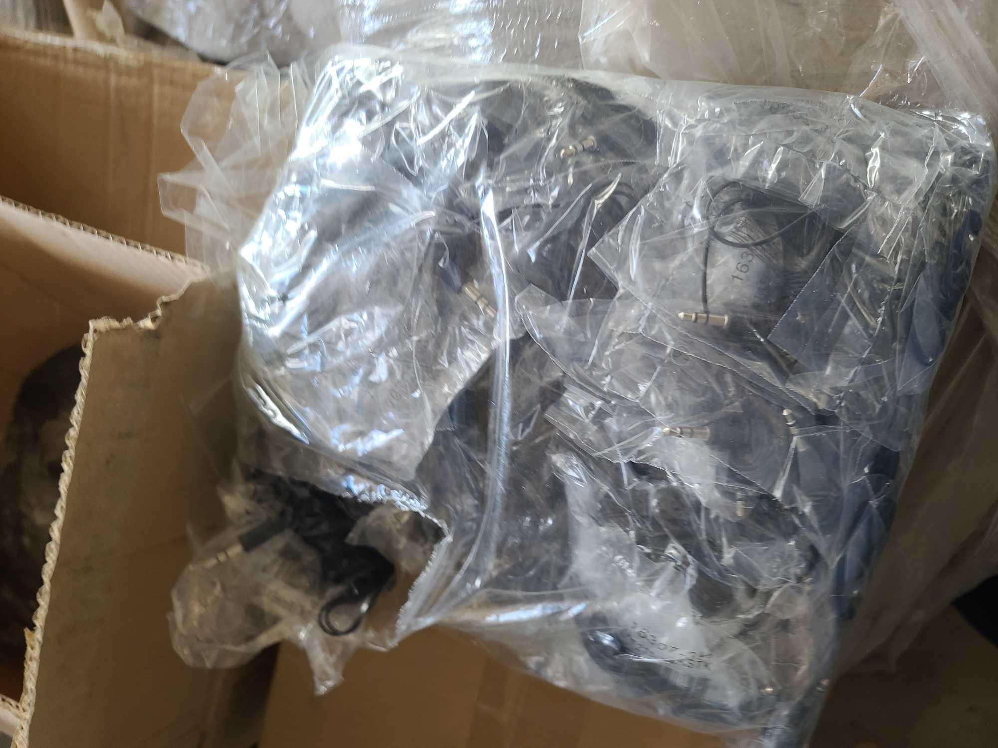 (1) Pallet of Wire Headphones