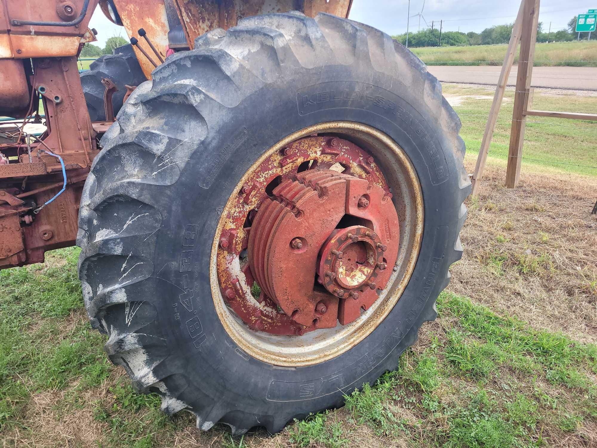 International F-1206 Tractor, Srl. # 7699