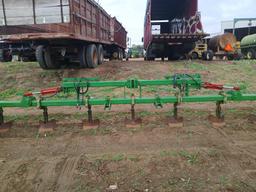 John Deere 9-Row Bedder