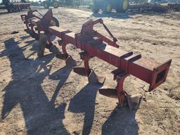 IHC 8-Row Tool Bar W/ Busters