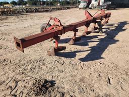 IHC 8-Row Tool Bar W/ Busters