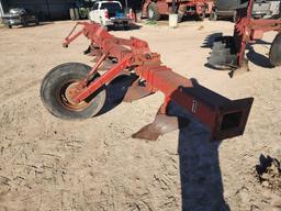 IHC 8-Row Tool Bar W/ Busters