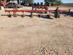 IHC 8-Row Tool Bar W/ Busters