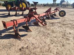 IHC 8-Row Tool Bar W/ Busters