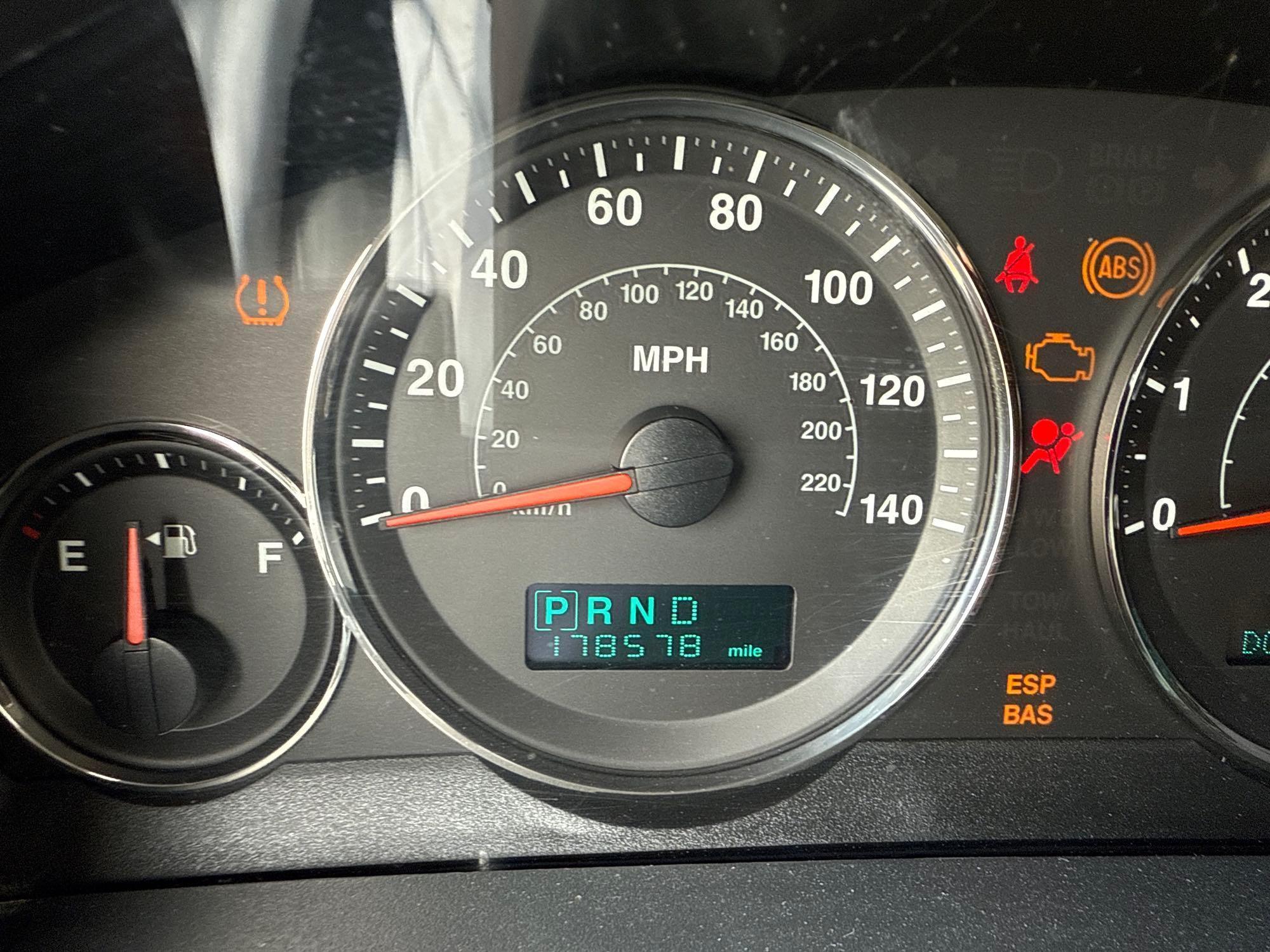 2006 Jeep Commander Multipurpose Vehicle (MPV), VIN # 1J8HH48N96C276874