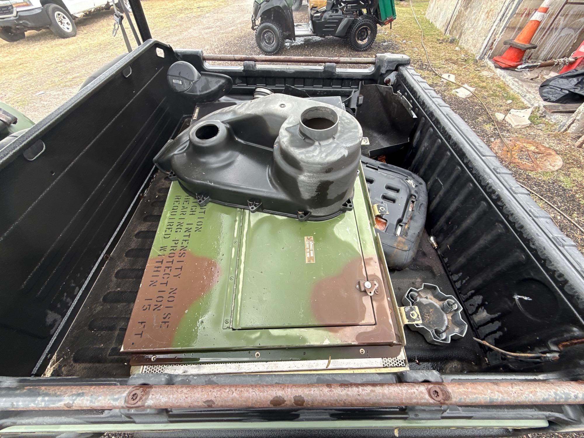 John Deere 825i E Gas 4x4 XUV UTV, P.I.N. #1M0825GELGM116824