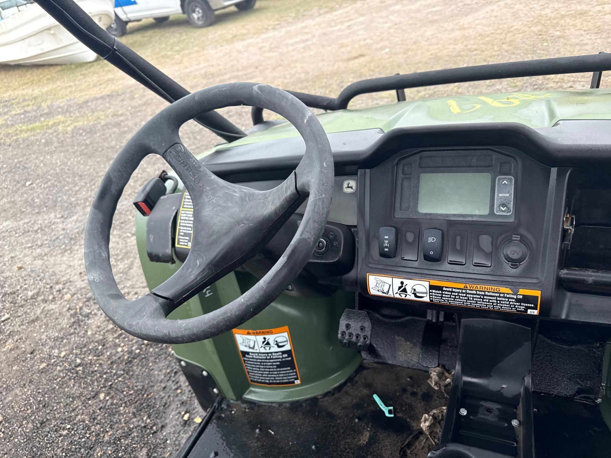 John Deere 825i E Gas 4x4 XUV UTV, P.I.N. #1M0825GELGM116824