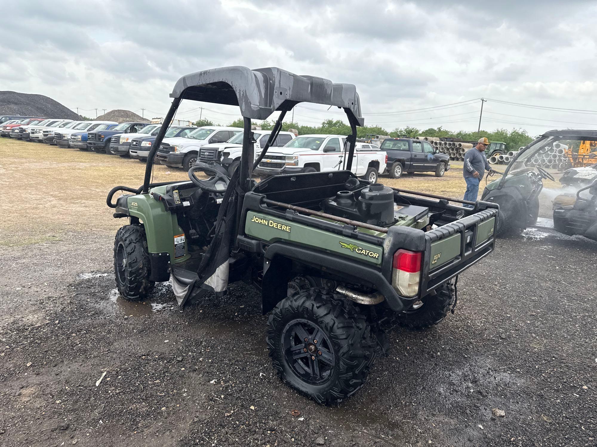 John Deere 825i E Gas 4x4 XUV UTV, P.I.N. #1M0825GELGM116824