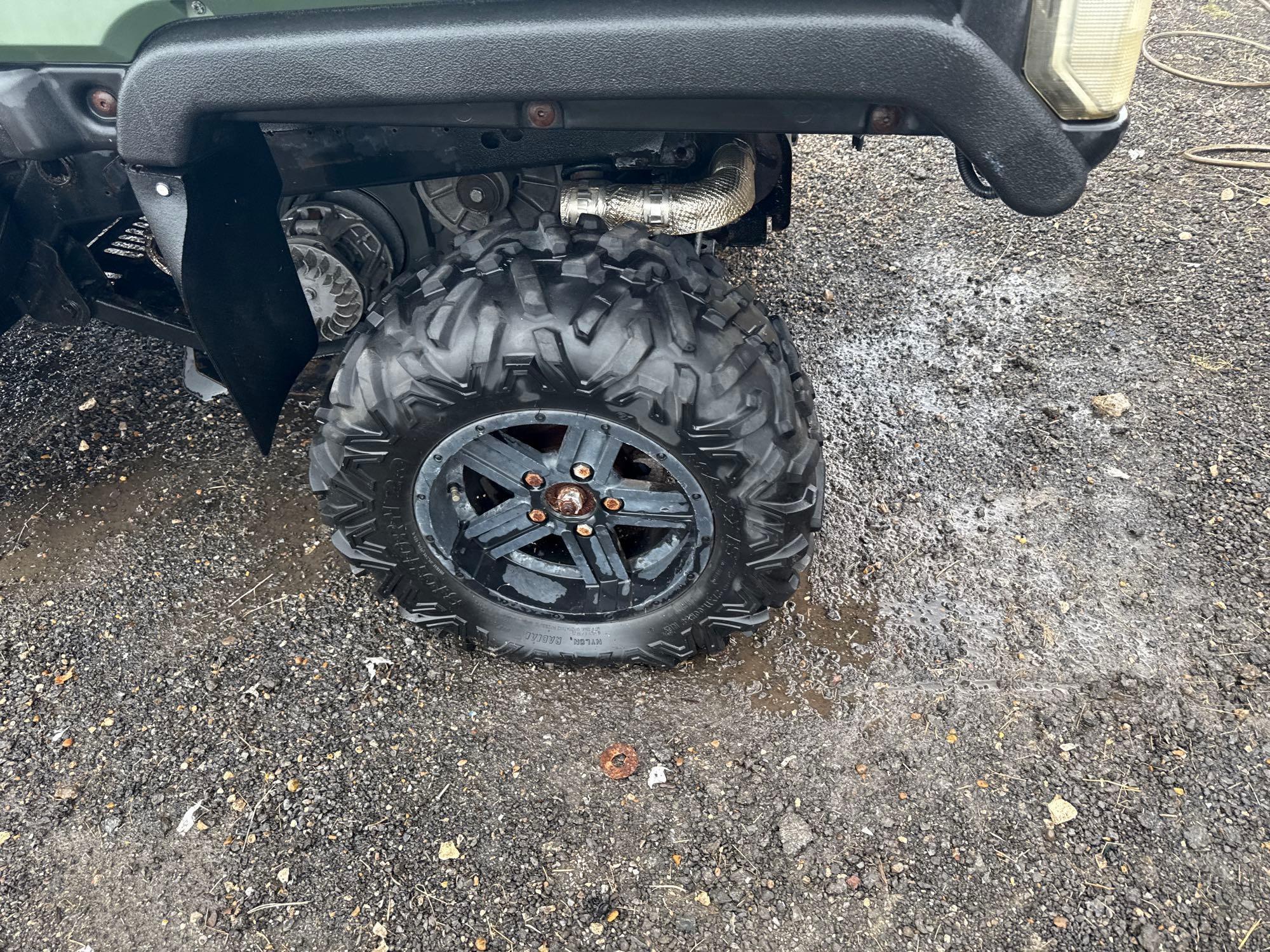 John Deere 825i E Gas 4x4 XUV UTV, P.I.N. #1M0825GELGM116824