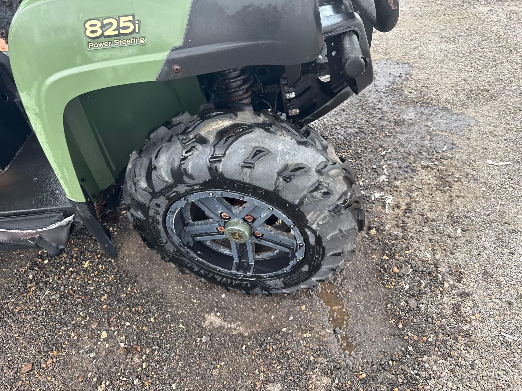 John Deere 825i E Gas 4x4 XUV UTV, P.I.N. #1M0825GELGM116824