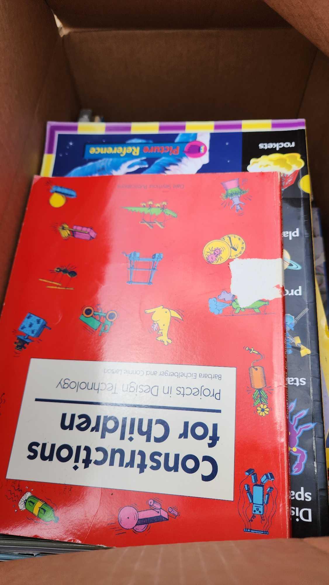 (1) Pallet w/ Flashcards, Microscopes, 3D Shapes, Educational Textbooks