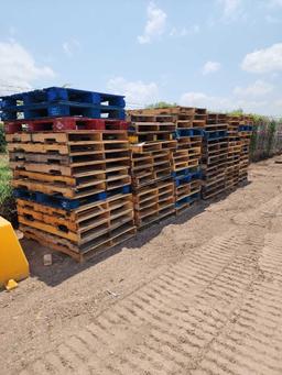 6 Rows of Wooden Pallets