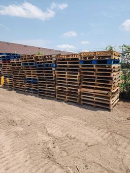 6 Rows of Wooden Pallets
