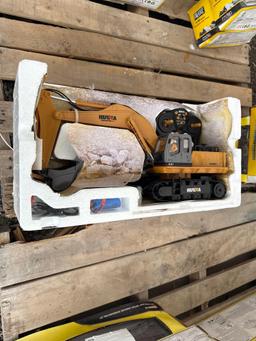 (2) Unused Huina Alloy Remote Controlled Die-Cast Excavator Toys, (2X's THE $MONEY)