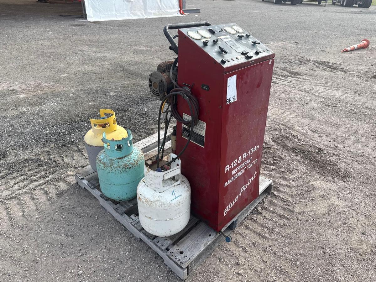 (1) Blue Point Model 160-019-903 Refrigerant Recovery Machine Srl.#H483412 Hrs: 00368, (3) Tanks