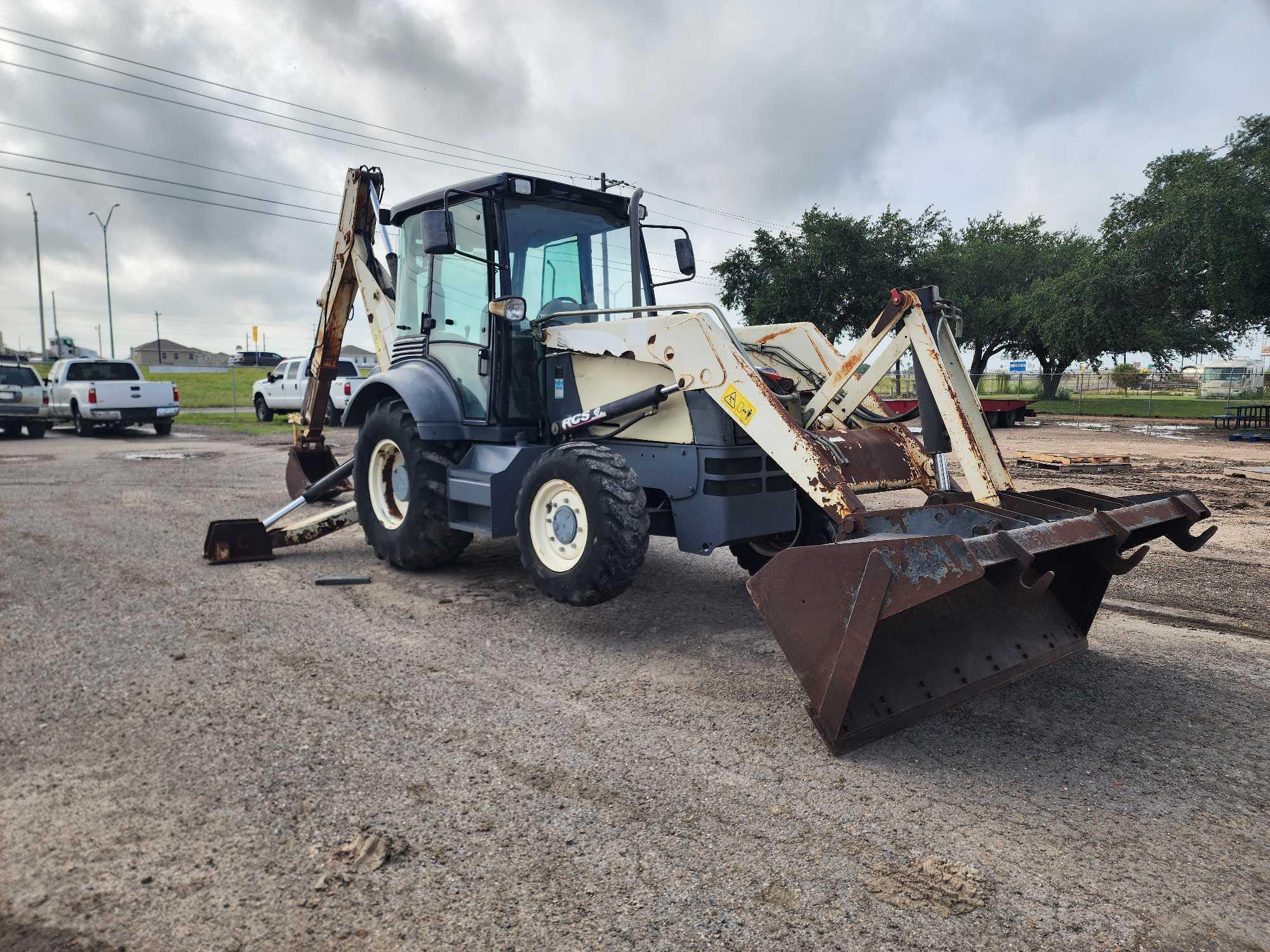 Terex 760 Xtendahoe 4x4 Backhoe, Enclosed Cab, Model# CM7626