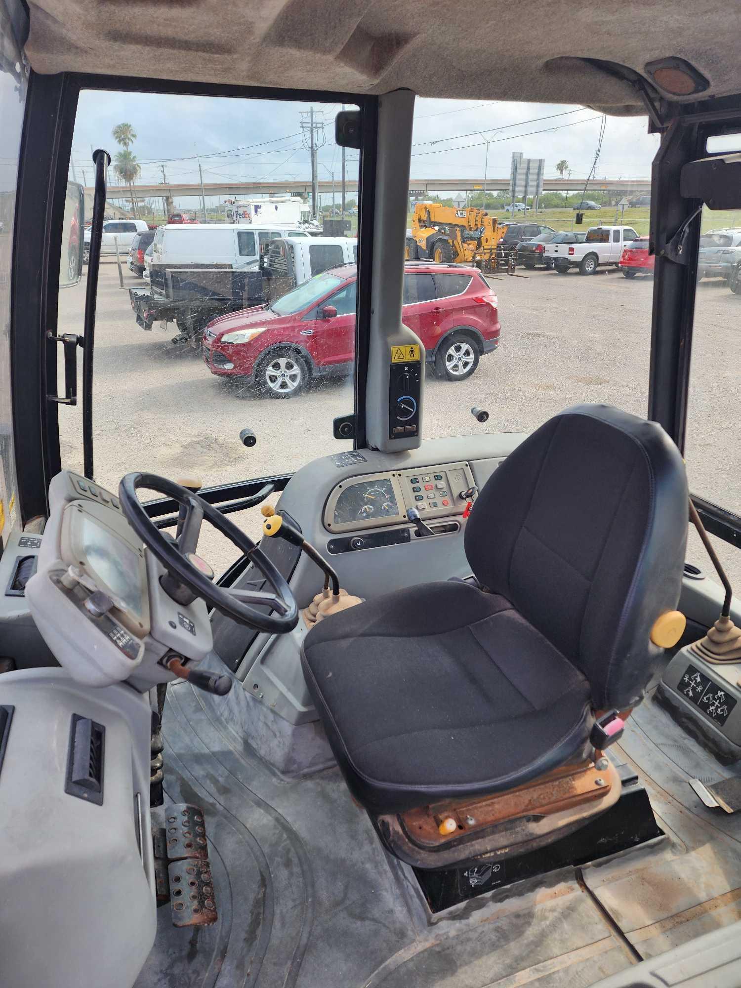 Terex 760 Xtendahoe 4x4 Backhoe, Enclosed Cab, Model# CM7626