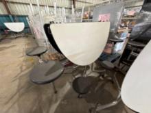 (1) Round Folding Cafeteria Table