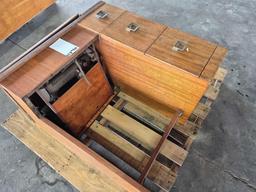 SINGER Sewing Machine Desk w/ Drawers on Pallet