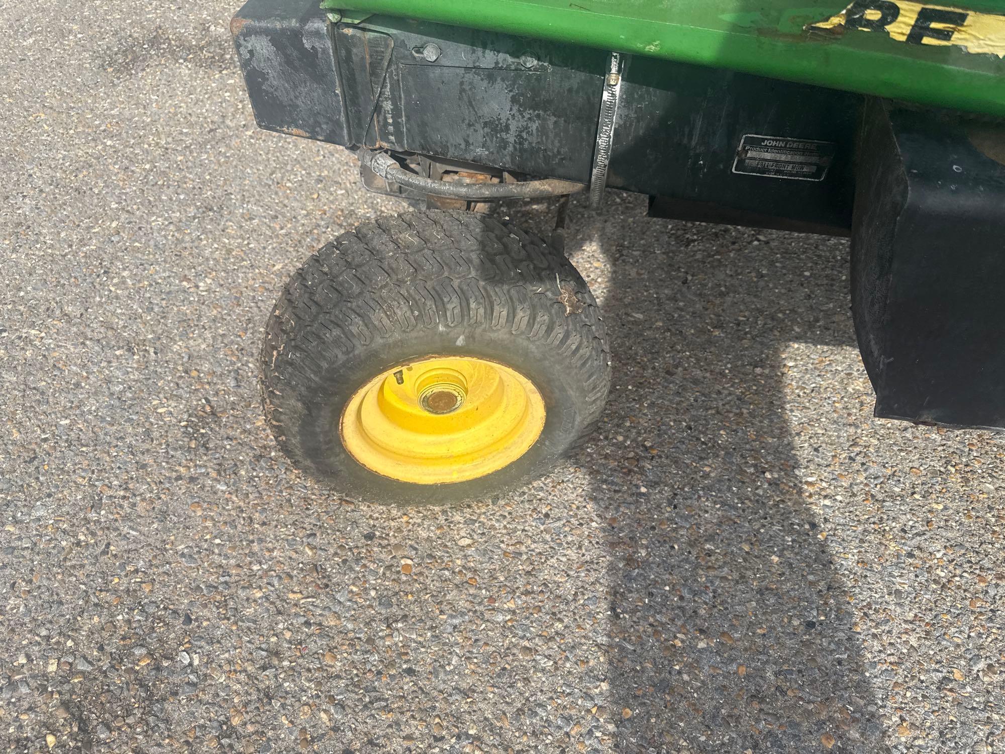 John Deere F911 Front Mount Riding Mower