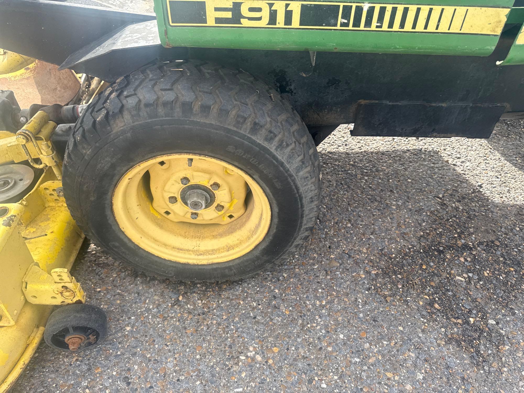 John Deere F911 Front Mount Riding Mower