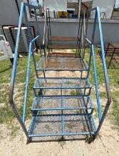 (1) Mobile Home Stairs