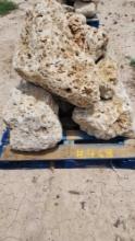 (1) Pallet of Landscape Stone Boulder Rocks
