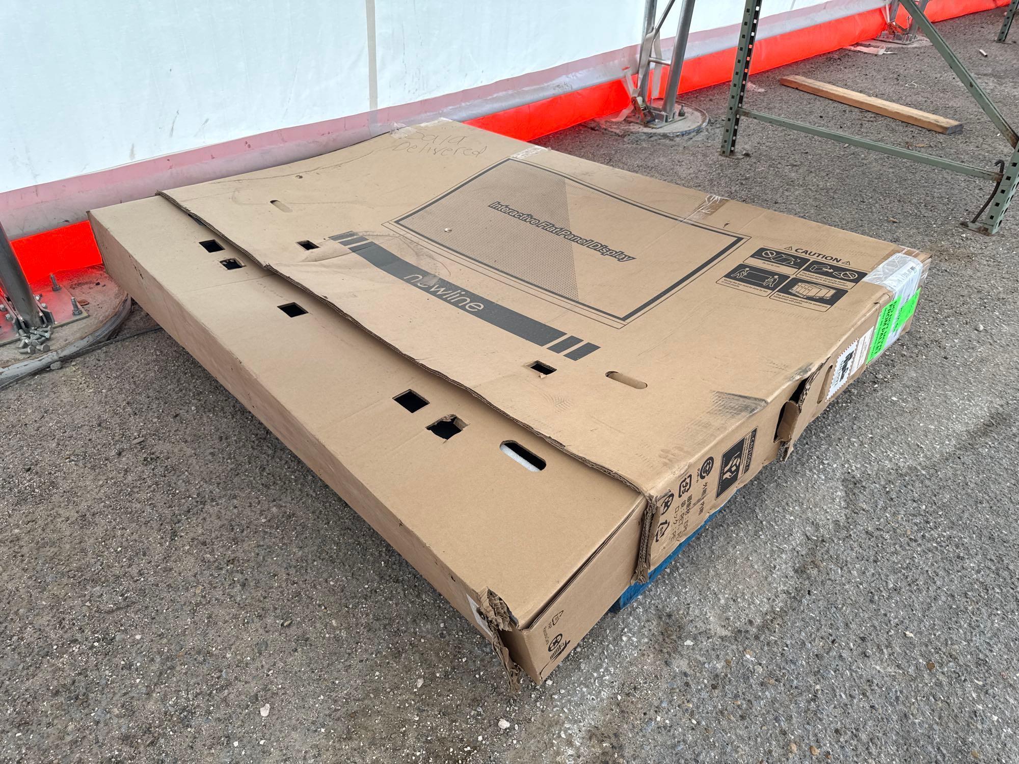 (1) Newline Interactive Flat Panel Display on Pallet