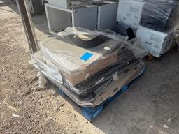 (1) Pallet w/ Wall Cubical Parts