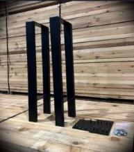 Group of New in Box Set of Black Metal 29" x 9" Two Sofa Table Legs, OFFSITE: ROBSTOWN, TX