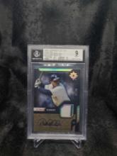 2005 UPPER DECK - ULTIMATE COLLECTION SLUGGERS AUTO. DEREK JETER JSY (#06/20)