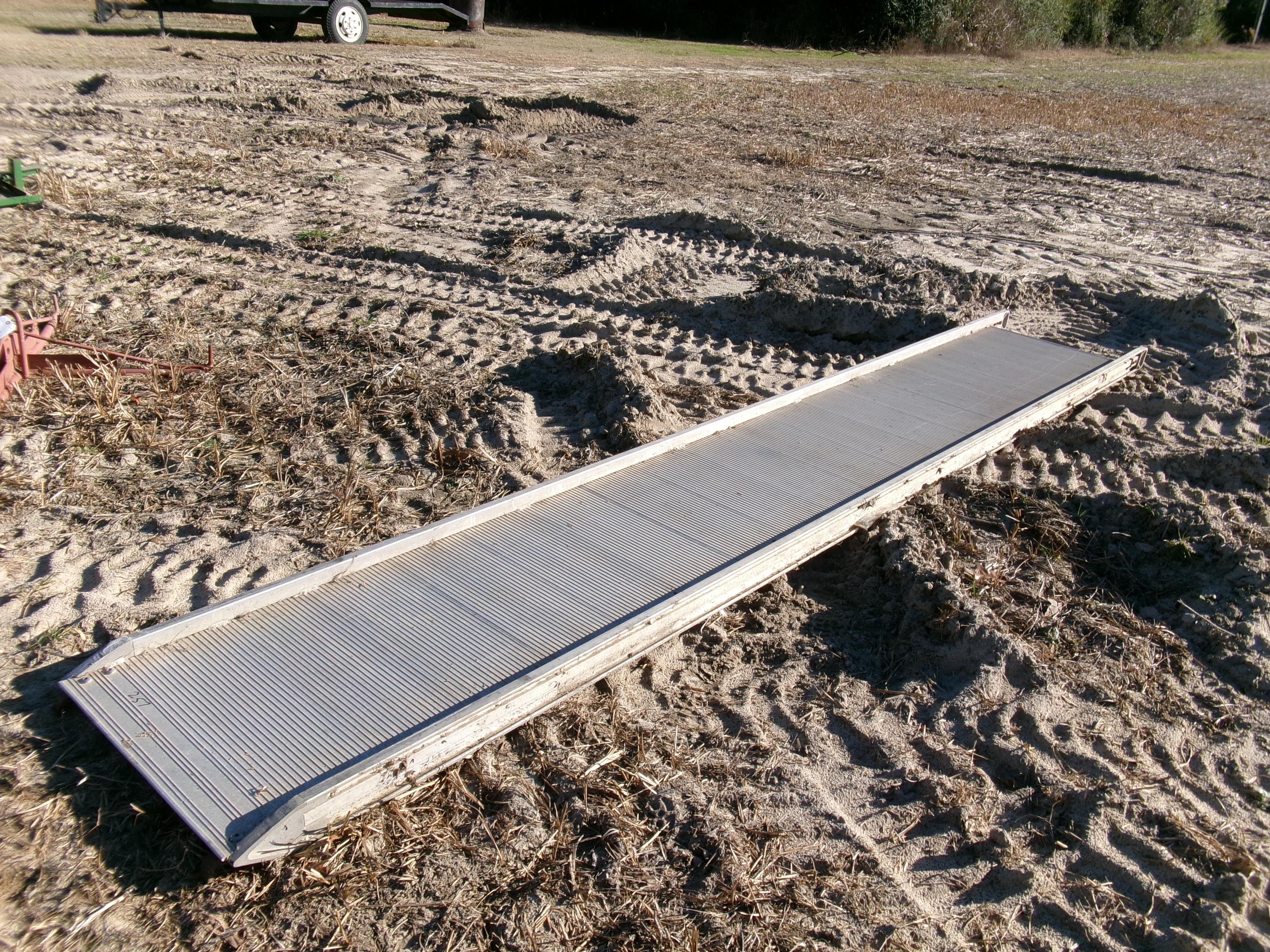 13' X 23" ALUMINUM RAMP