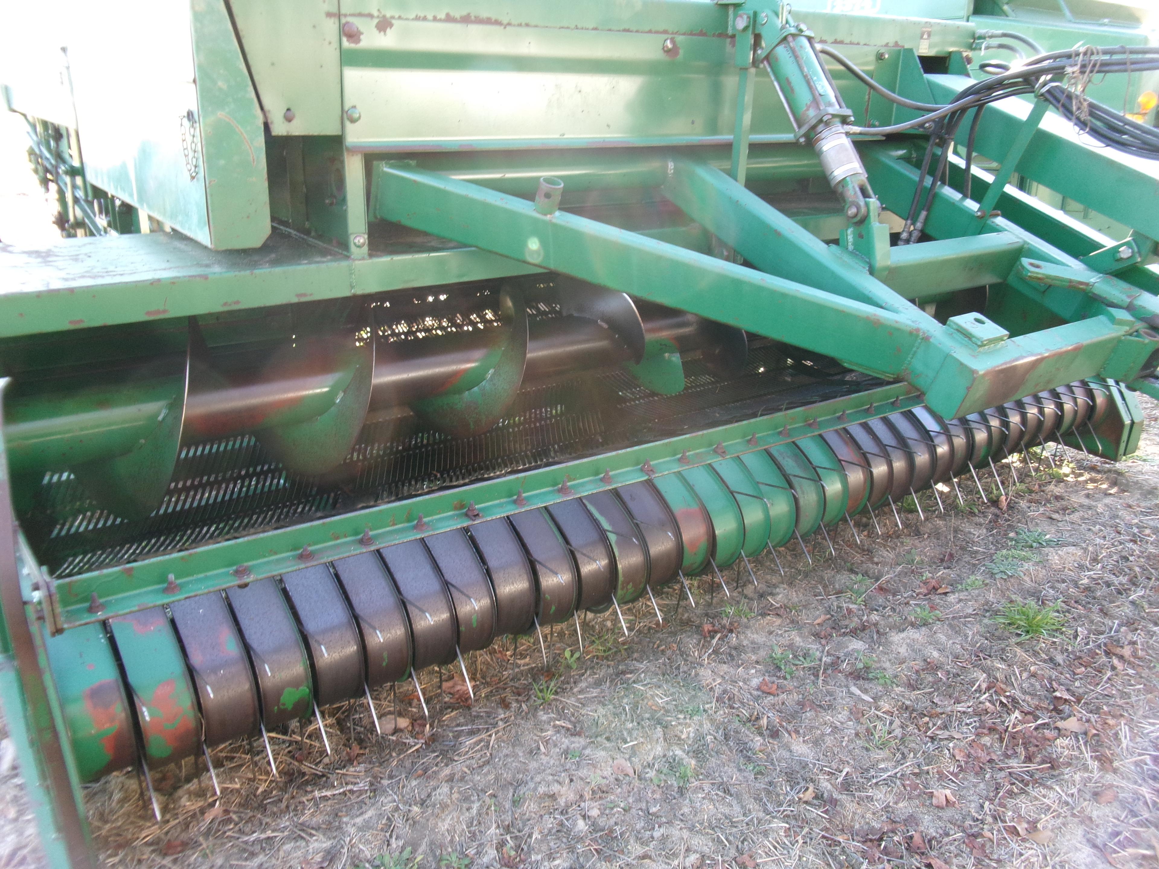 KMC 3350 4-ROW PEANUT COMBINE