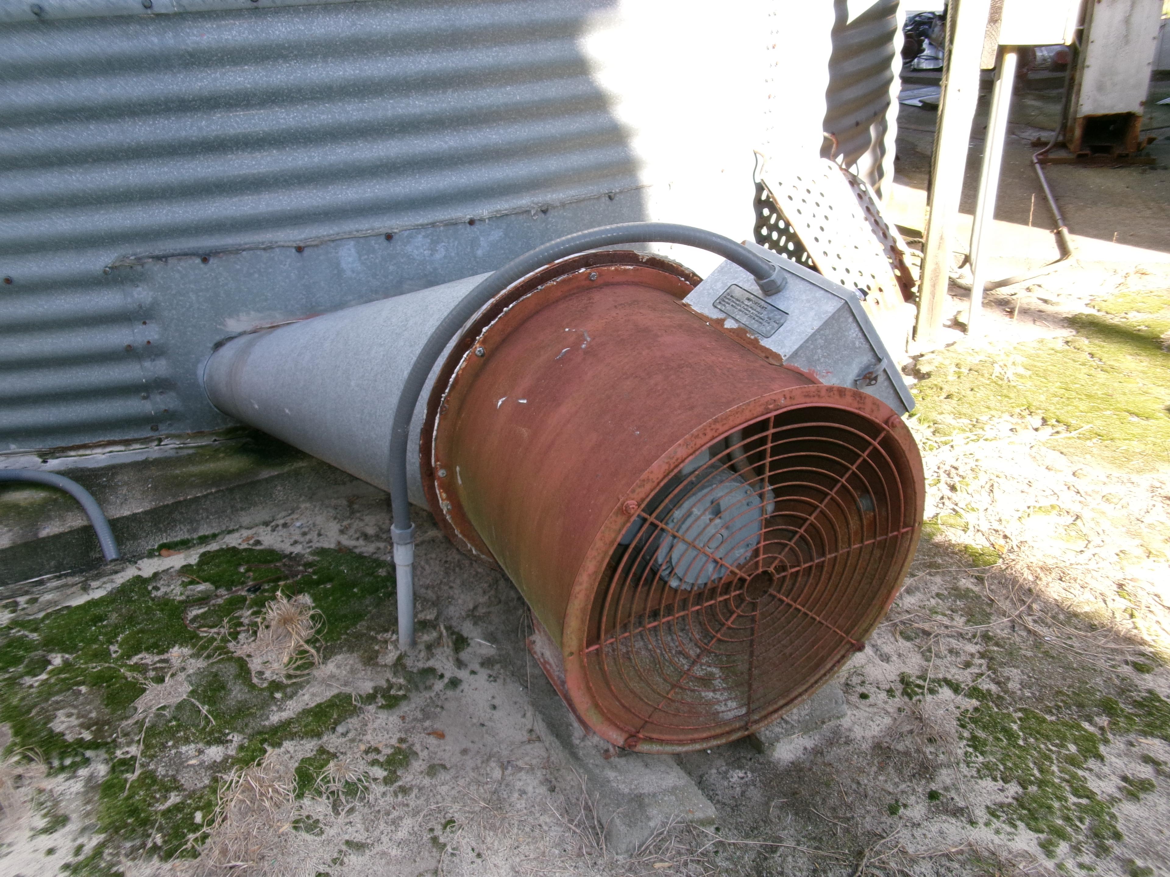 GSI 6000 BU BIN W/ FAN, 6” & 4” WELLS (OATS WILL BE REMOVED)