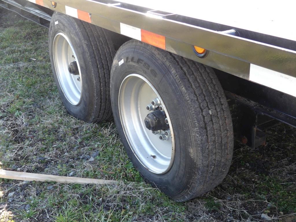 2021 LOAD TRAIL 40' GOOSENECK TRAILER, STEEL RAMPS