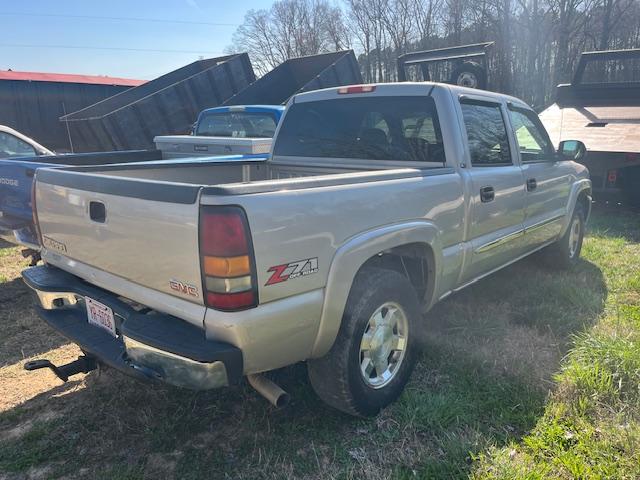 2004 GMC Z71  4WD AUTO TRANS 285K MILES