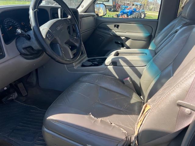 2004 GMC Z71  4WD AUTO TRANS 285K MILES