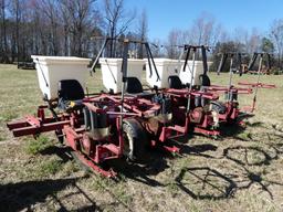 MECHANICAL 4-ROW CAROUSEL SETTER WITH FERTILIZER DRIVE