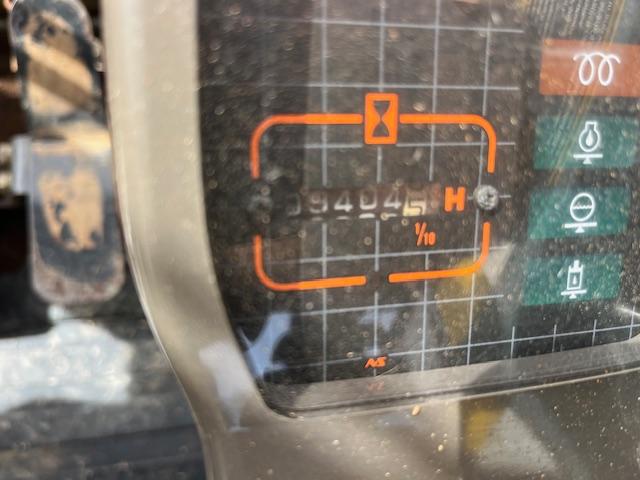 HITACHI EX 200 EXCAVATOR  DSL HYDRAULIC THUMB 9404 HRS