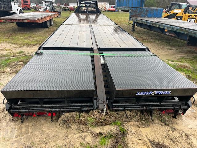 2021 LOADTRAIL 40’ GOOSENECK  WINCH STEEL RAMPS