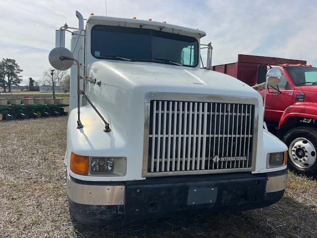 1994 IH 9400 ROAD TRACTOR CUMMINS DSL ENGINE ROCKWELL 8 SPD TRANS 863K MILES