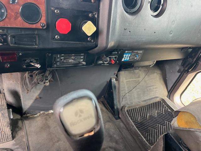 1994 IH 9400 ROAD TRACTOR CUMMINS DSL ENGINE ROCKWELL 8 SPD TRANS 863K MILES