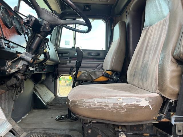 1994 IH 9400 ROAD TRACTOR CUMMINS DSL ENGINE ROCKWELL 8 SPD TRANS 863K MILES