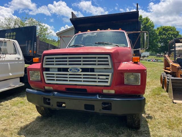 86’ FORD DUMP TRUCK 140K MILES SHOWING