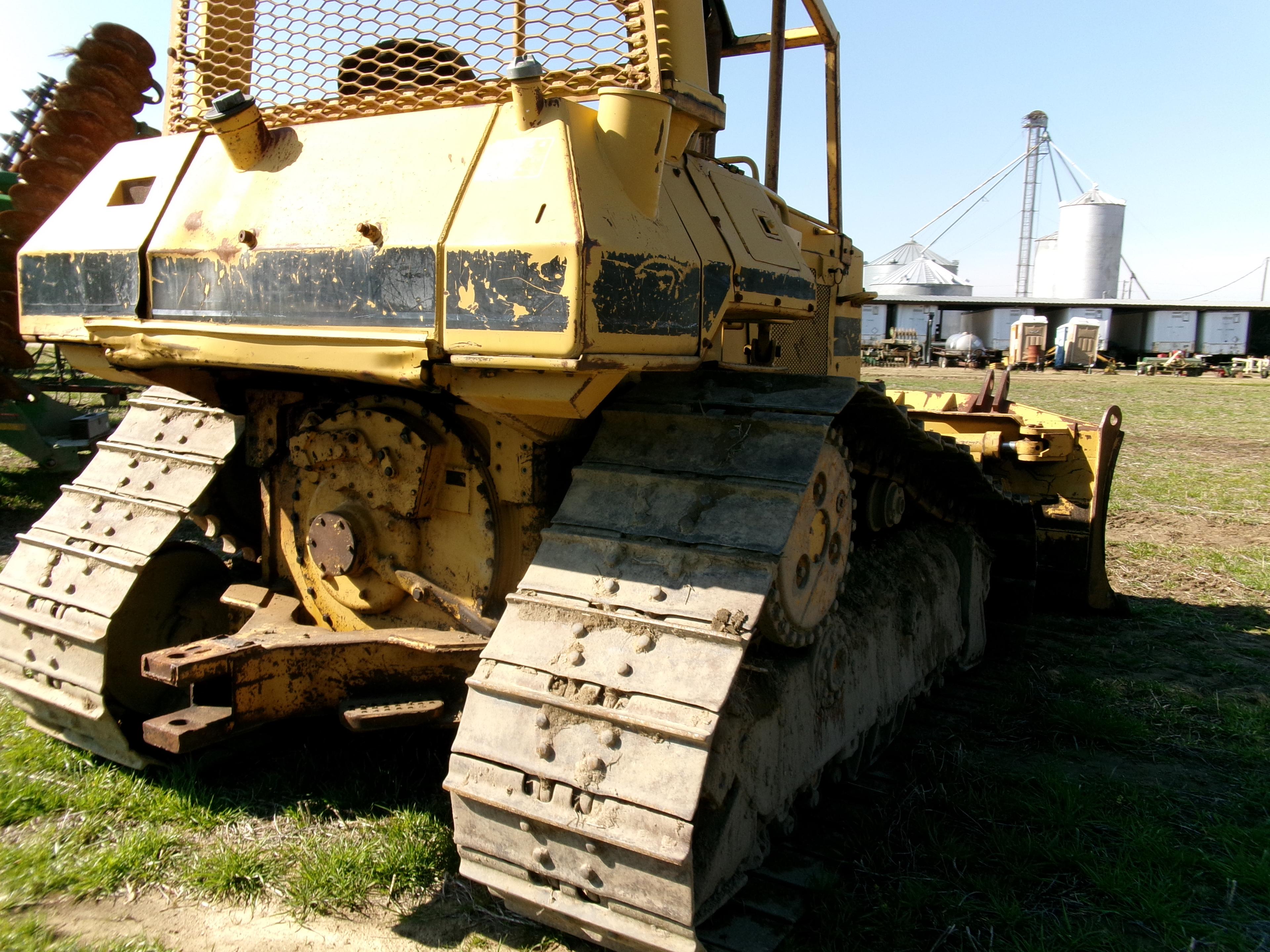 CAT D5H DOZER, ROPS, DSL, 10’ 4 WAY BLADE, 8566 HRS, SN:8R101815